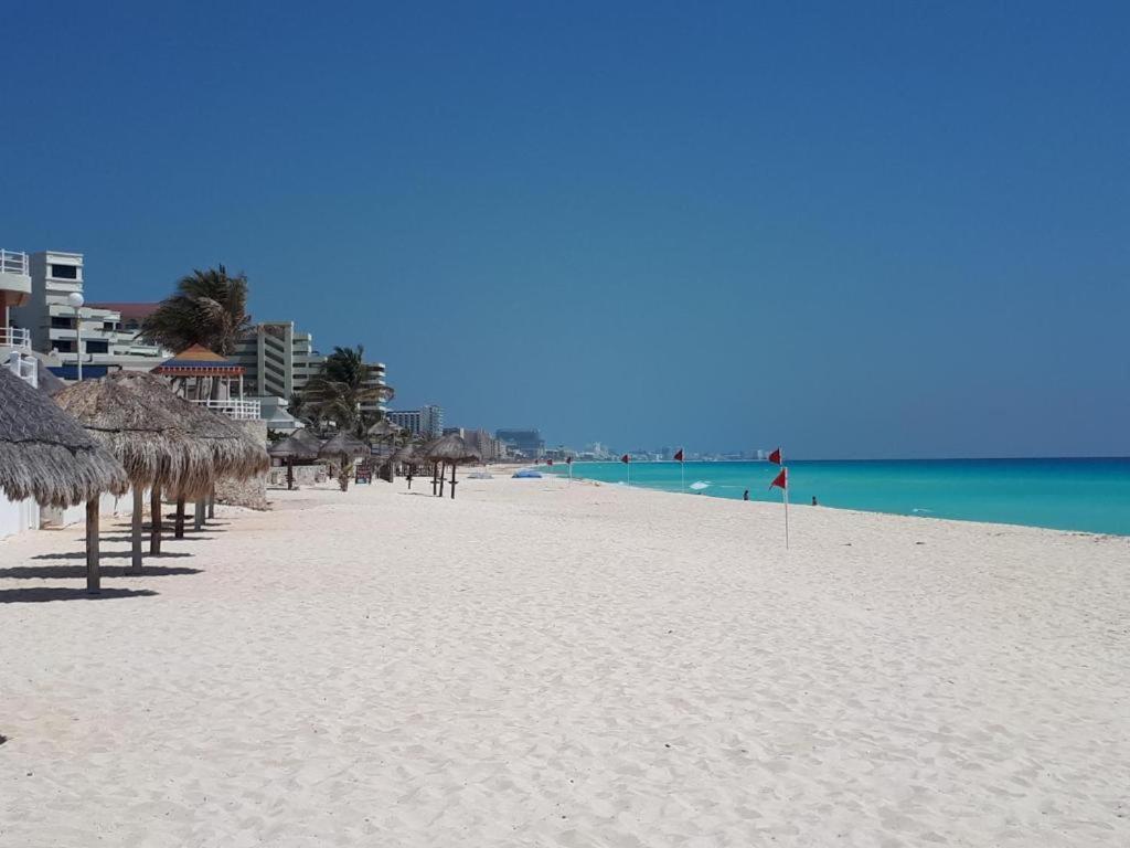 Departamentos Al Lado Del Mar En Zona Hotelera Cancún Extérieur photo