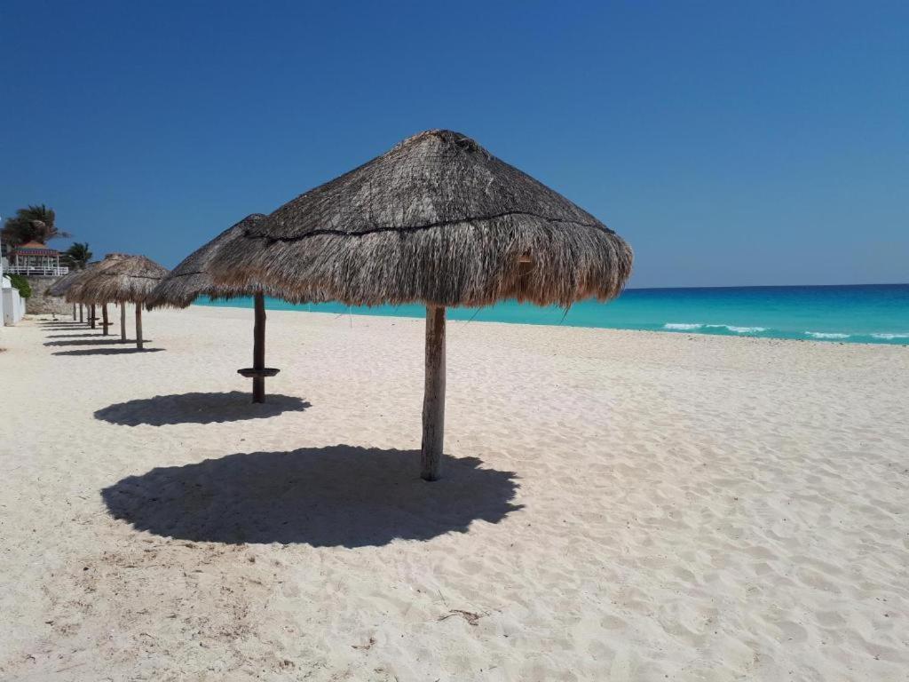 Departamentos Al Lado Del Mar En Zona Hotelera Cancún Extérieur photo
